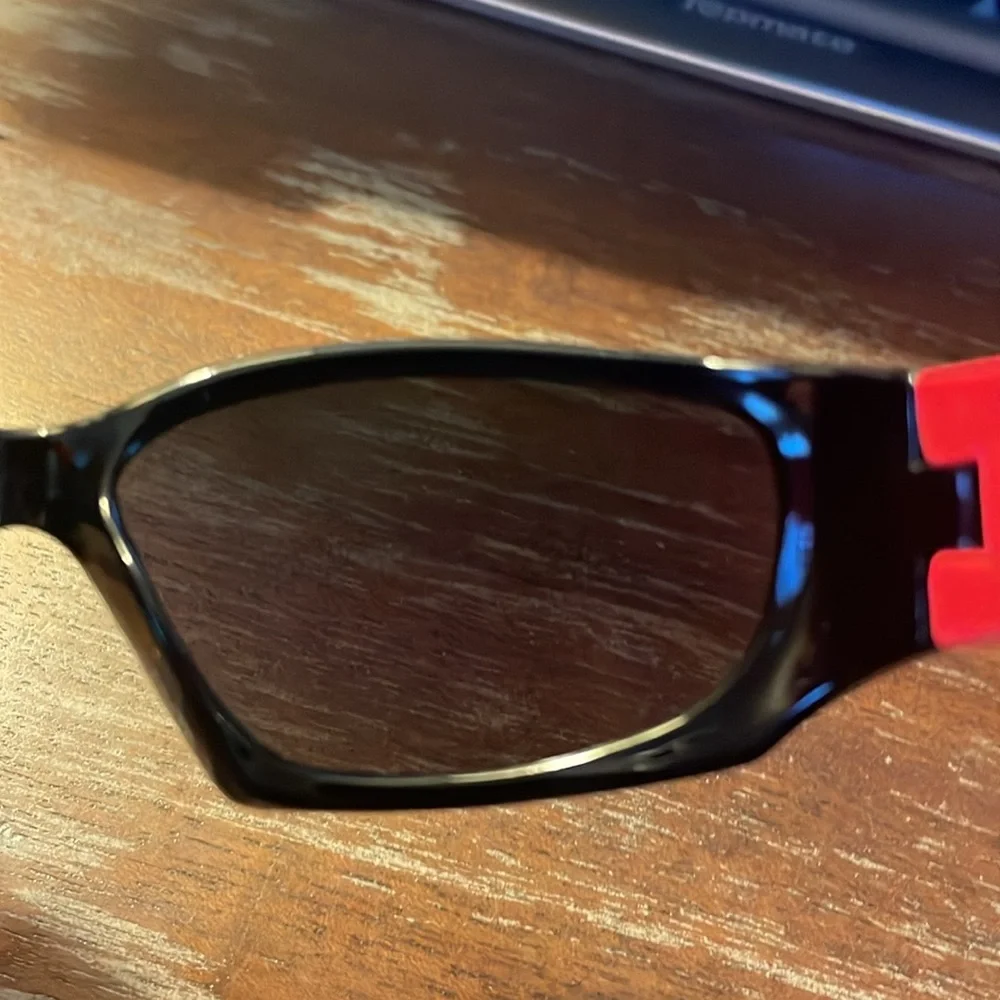 Oshkosh b’gosh LEA58974/24020 red black and gray kids sunglasses